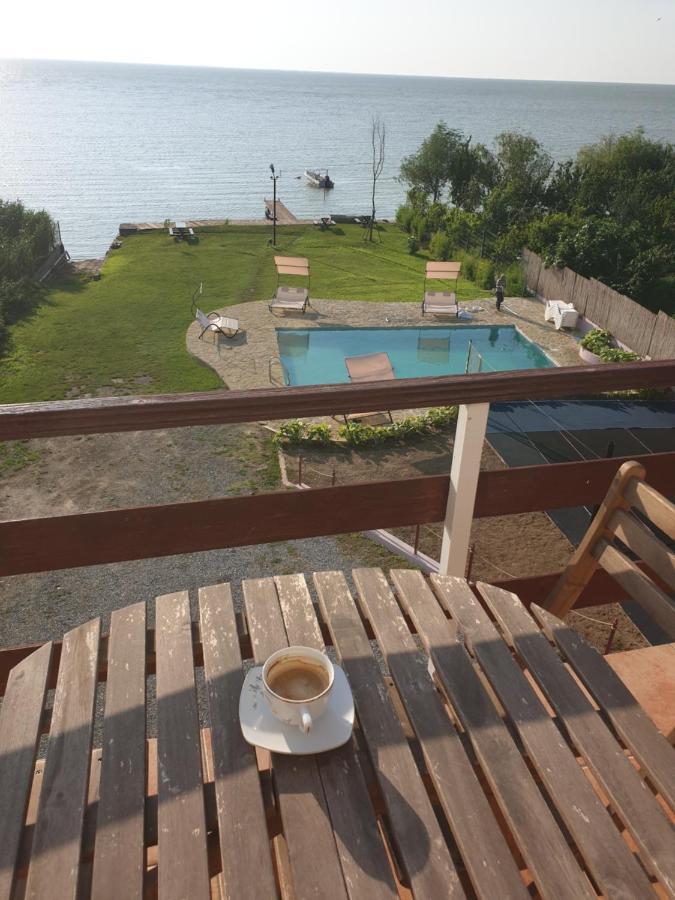 Poarta Apelor Hotel Sarichioi Bagian luar foto