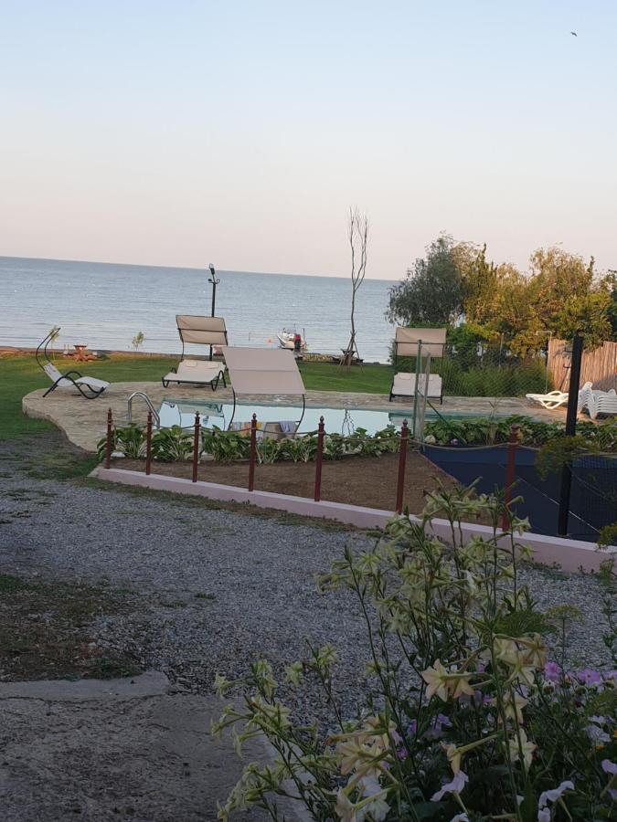 Poarta Apelor Hotel Sarichioi Bagian luar foto