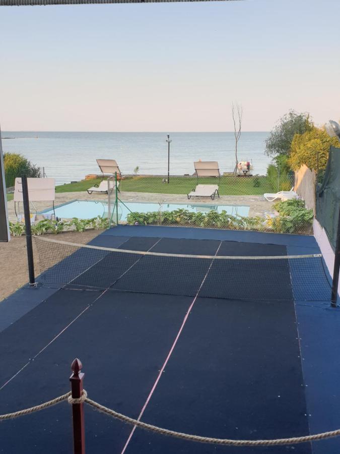 Poarta Apelor Hotel Sarichioi Bagian luar foto