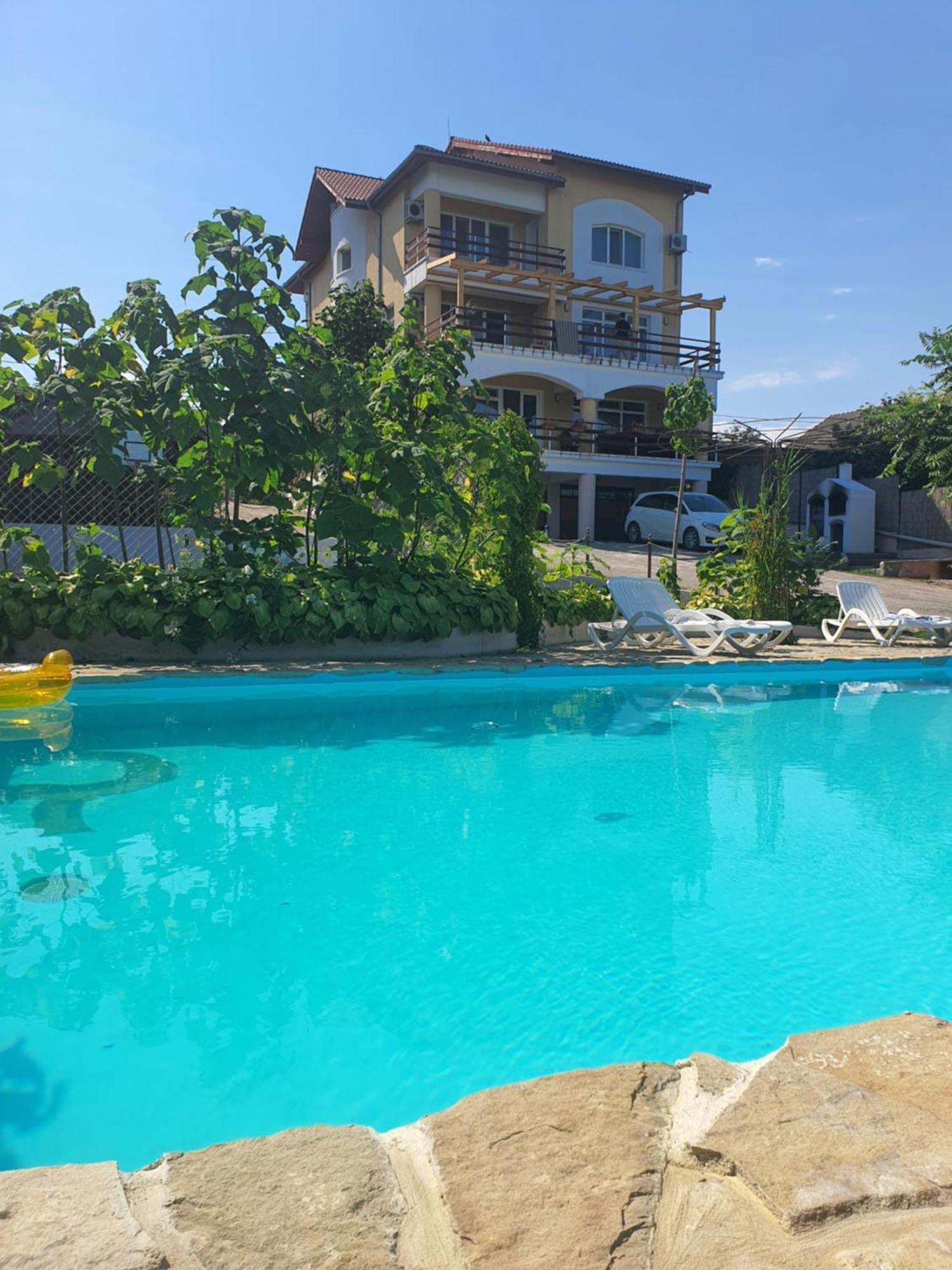 Poarta Apelor Hotel Sarichioi Bagian luar foto