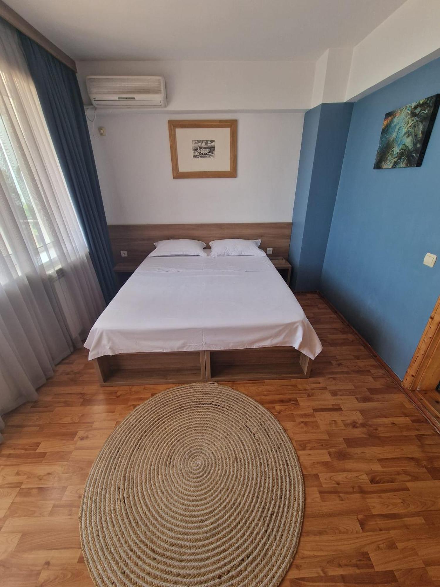 Poarta Apelor Hotel Sarichioi Bagian luar foto